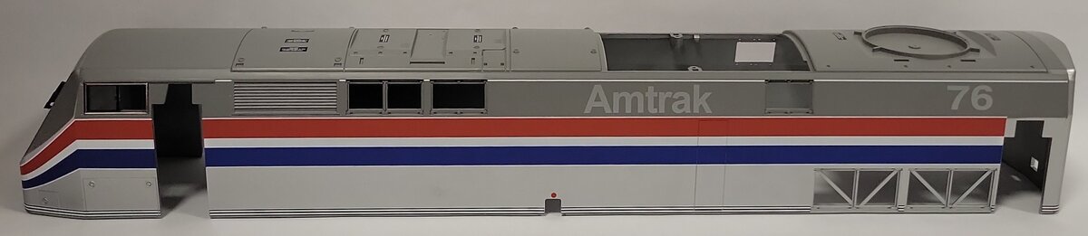 LGB 20490-10 G Scale Amtrak Genesis Diesel Locomotive Shell #76