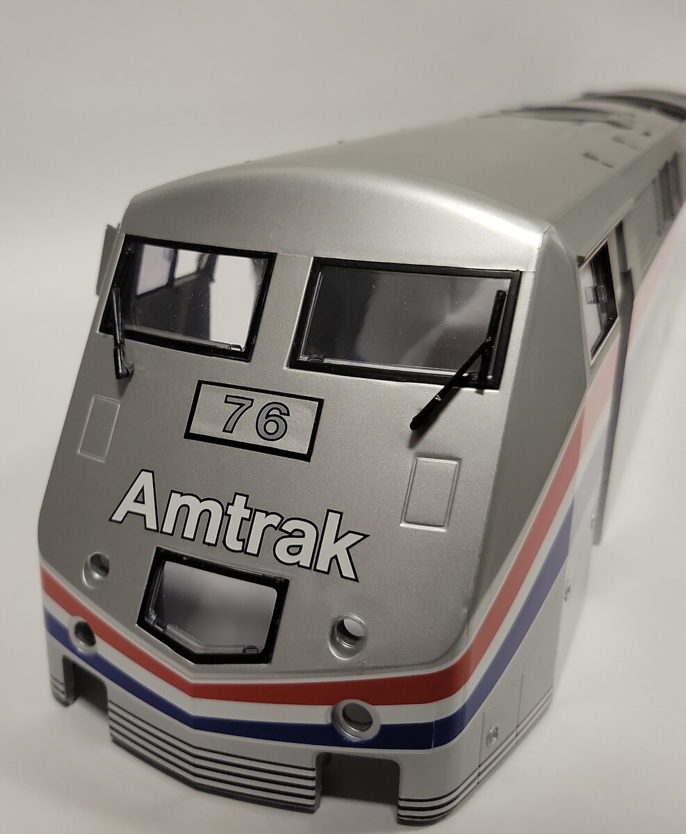 LGB 20490-10 G Scale Amtrak Genesis Diesel Locomotive Shell #76