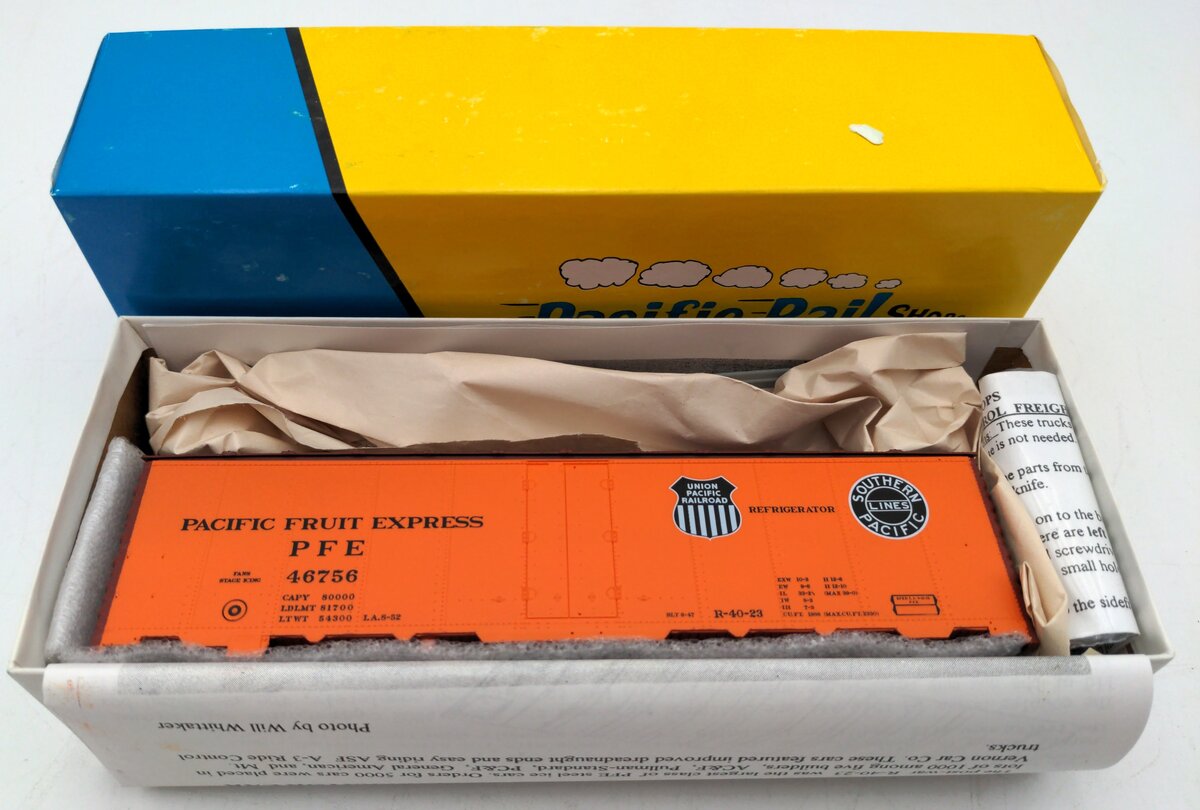 Pacific Rail 2332.5 S Pacific Fruit Express 1952 R-40-23 Steel Ice Reefer #46756