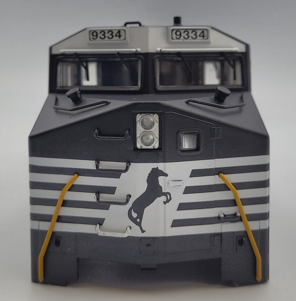 Lionel 39588-2 Norfolk Southern Dash 9-44CW Diesel Locomotive Shell #9334