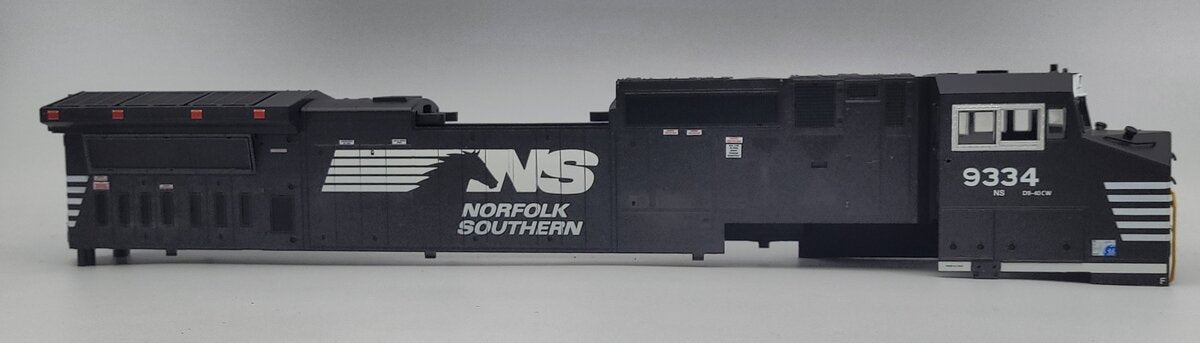 Lionel 39588-2 Norfolk Southern Dash 9-44CW Diesel Locomotive Shell #9334