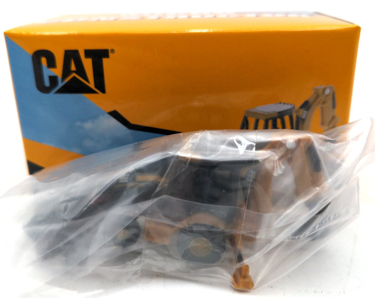 DieCast Masters 85973CB Micro CAT 420E Backhoe Loader