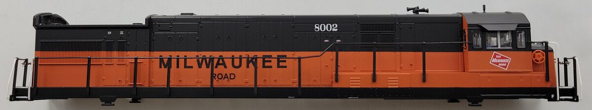 American Flyer 48192-2 Milwaukee Road Legacy U-33C Diesel Loco Body Shell #8002