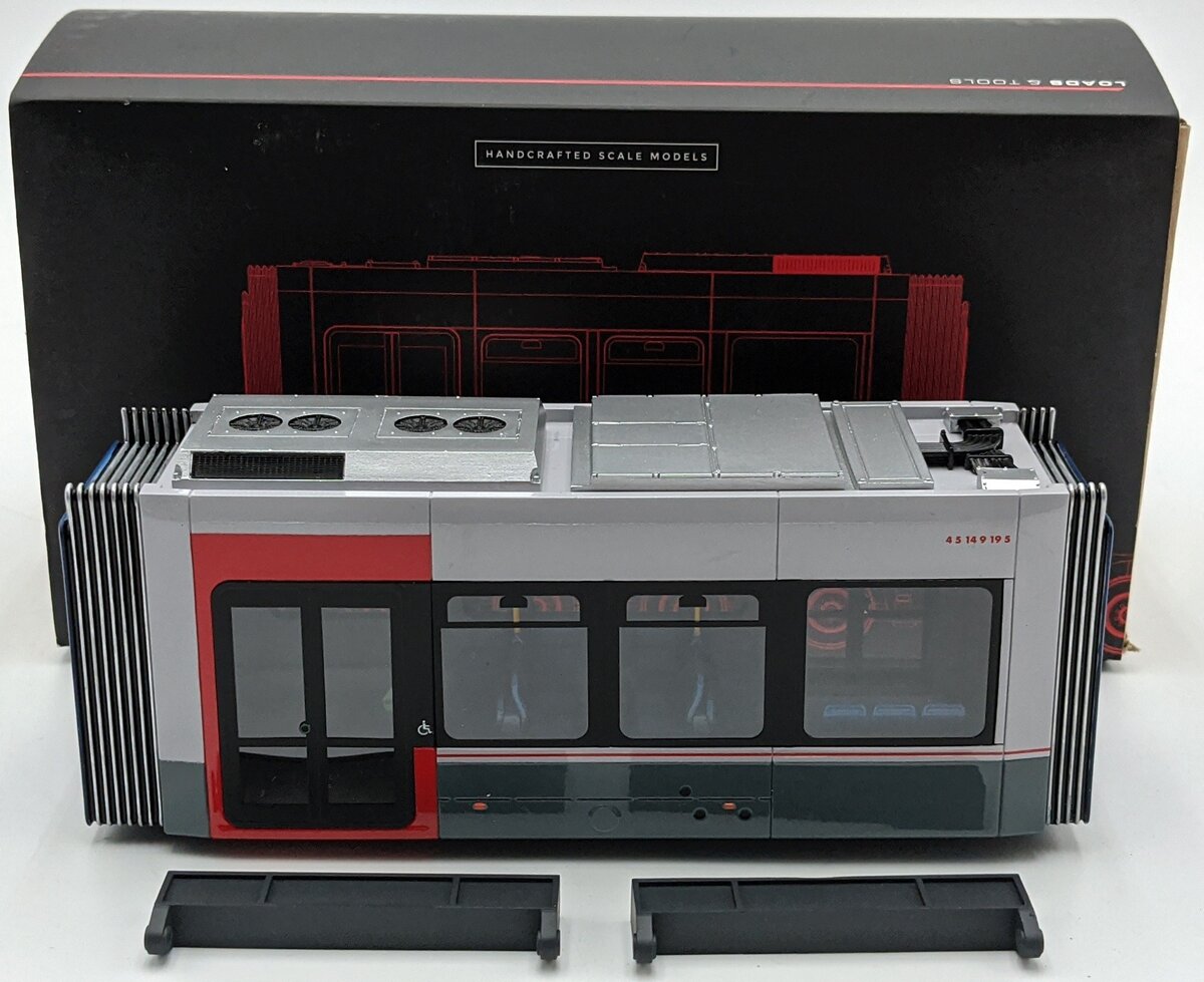 IMC 33-0183 1:50 Tram Compartment Load