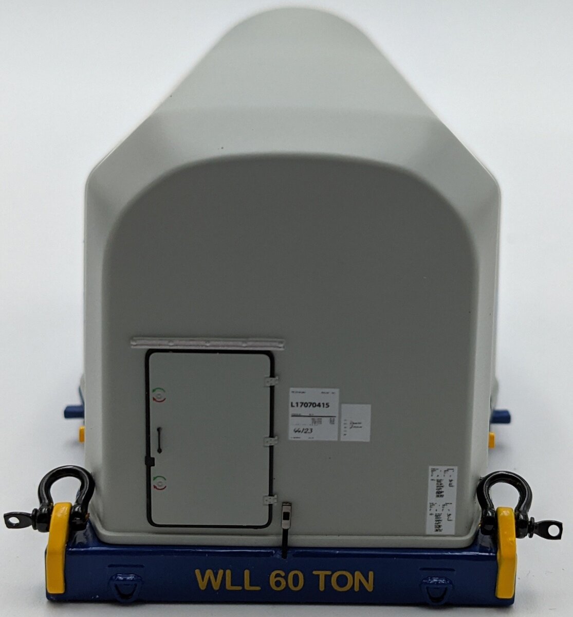 IMC 33-0200 1:50 Vestas Fiberglass Tied Cover W/Shackles & Lift Cables