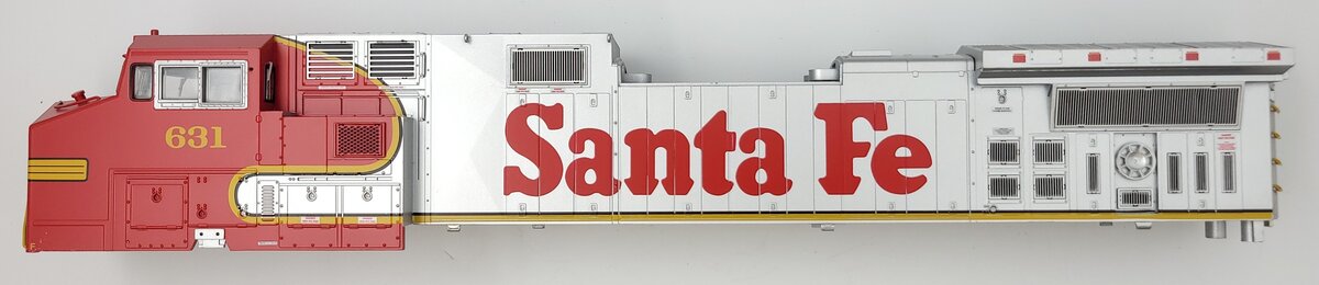 Lionel 39567-2 AT&SF DASH-9 Diesel Locomotive Body Shell #631