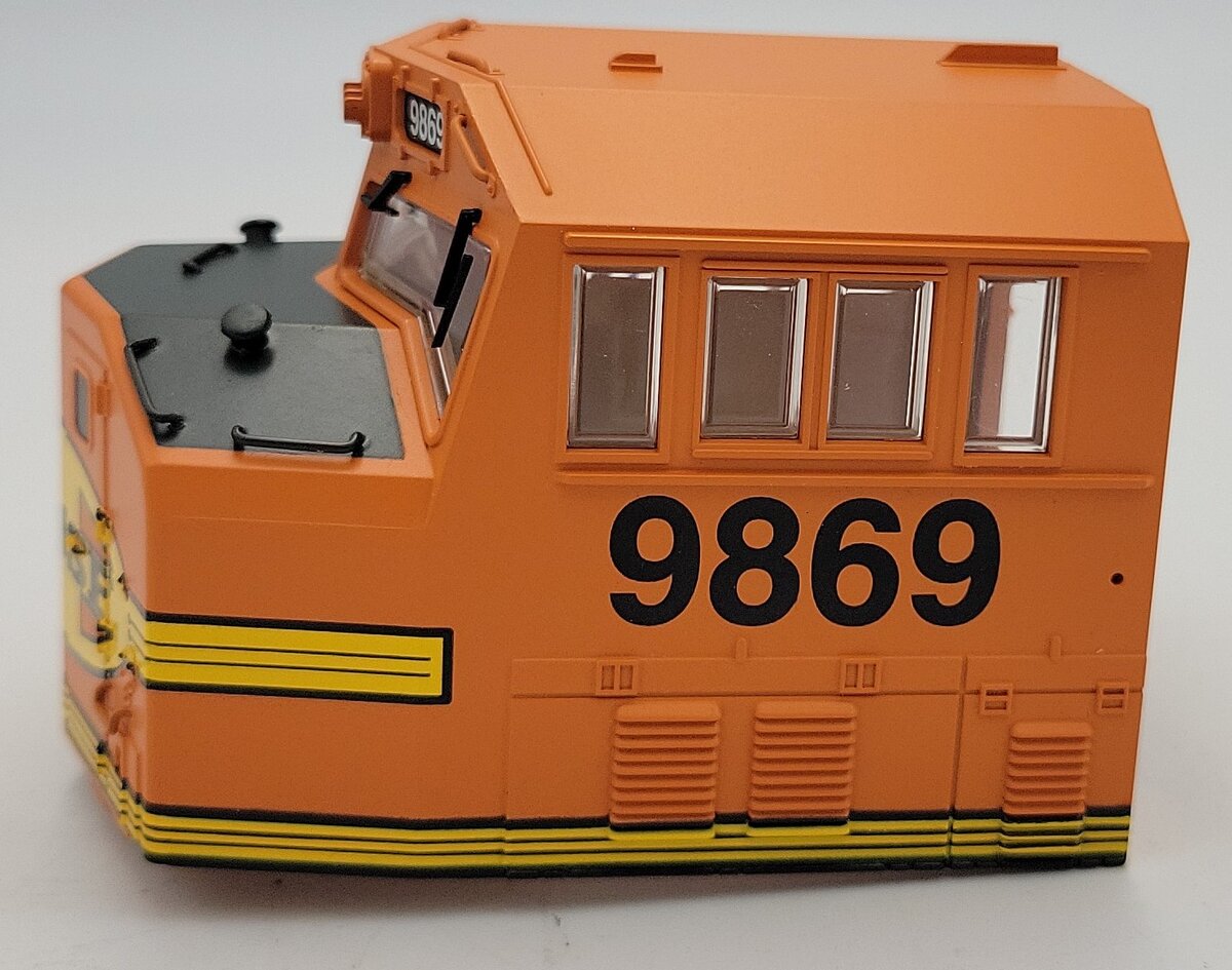 Lionel 18262-7 O Gauge Dash-9 BNSF Warbonnet Shell Front Nose #9869 - Boxed