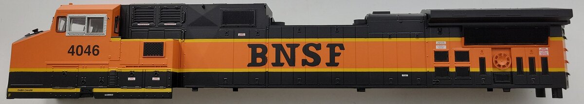 Lionel 39573-2 BNSF Legacy Dash 9-44CW Diesel Locomotive Body Shell #4046