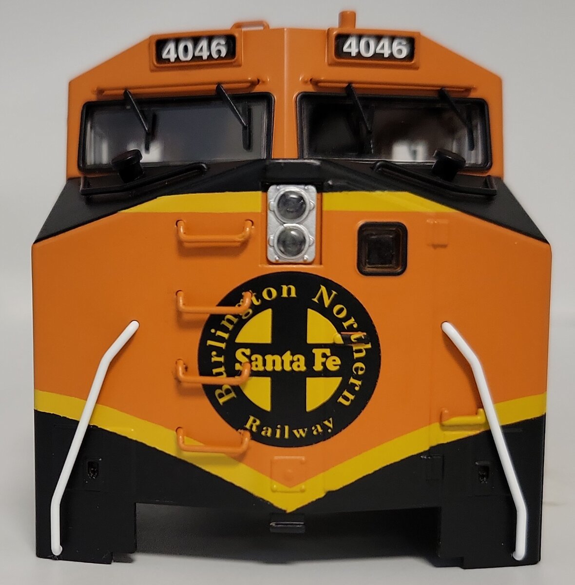 Lionel 39573-2 BNSF Legacy Dash 9-44CW Diesel Locomotive Body Shell #4046