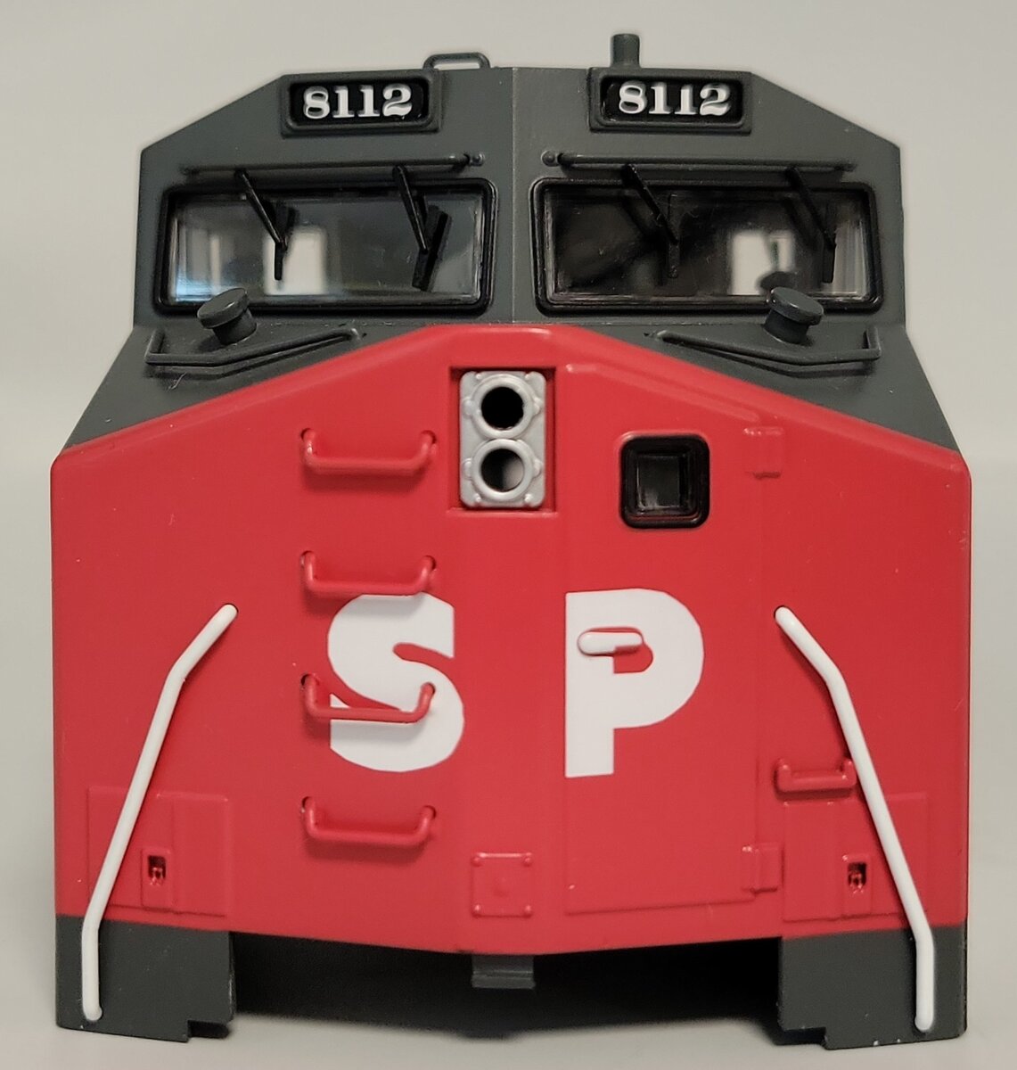 Lionel 39577-2 Southern Pacific GE Dash-9 Diesel Locomotive Body Shell #8112