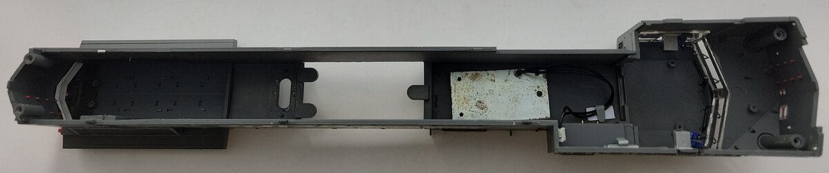 Lionel 39578-2 Southern Pacific GE Dash-9 Diesel Locomotive Body Shell #8123