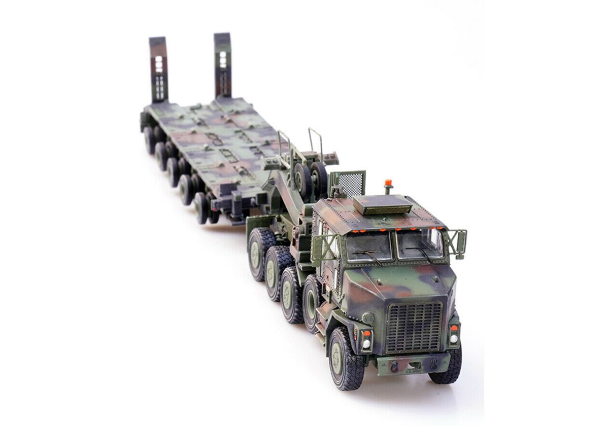 Panzerkampf PZ12206PA 1:72 Oshkosh M1070 Heavy Equipment Transporter (HET)