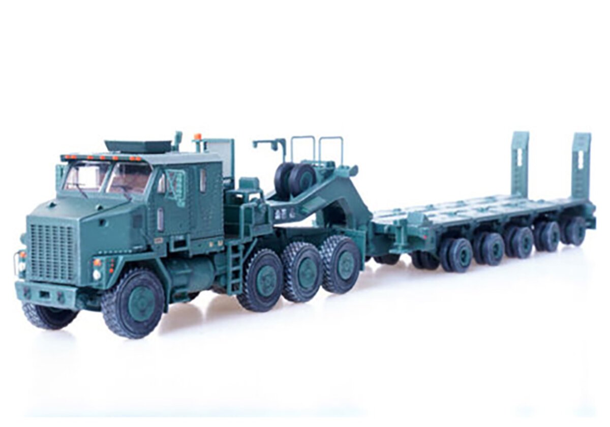Panzerkampf PZ12206PB 1:72 Oshkosh M1070 Heavy Equipment Transporter (HET)