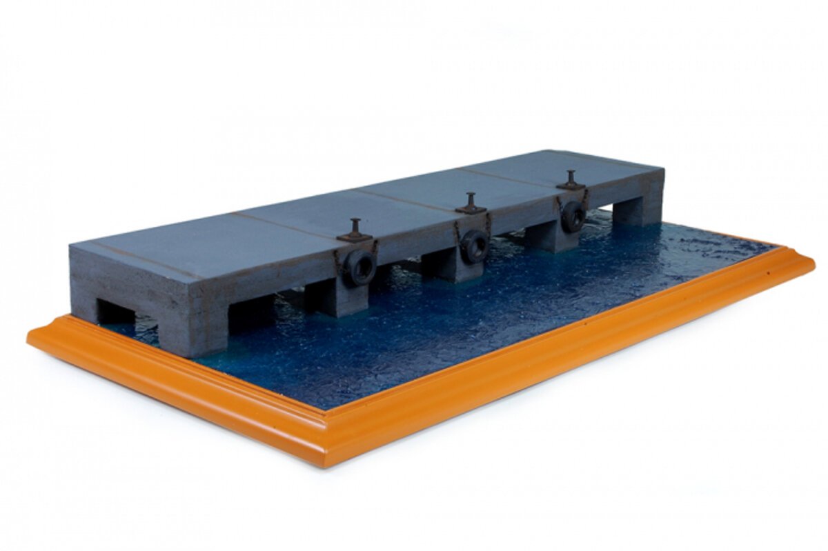 Atlantic Case 30202 1:43 Harbour Diorama Display Case