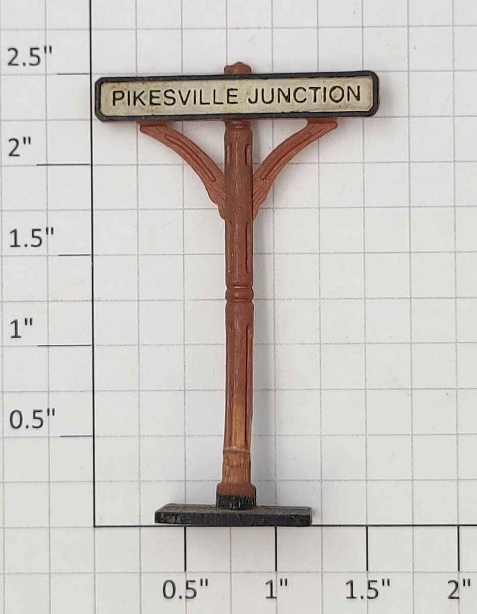 Plasticville 5901-2 Brown and White Pikesville Junction Sign