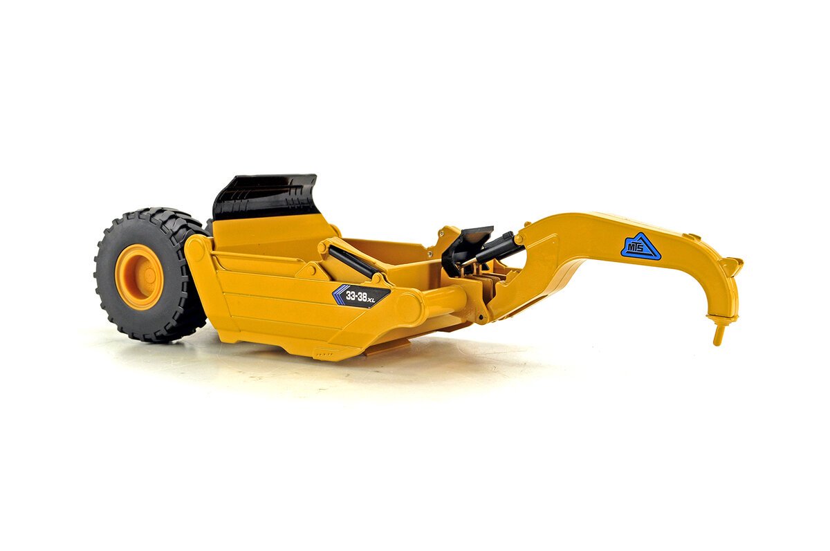 SpecCast MTS002 1:50 Scale Yellow MTS 33-38XL Towed Scraper