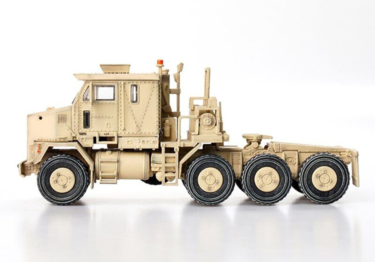 Panzerkampf PZ12206PC 1:72 Oshkosh M1070 Heavy Equipment Transport - Desert Tan