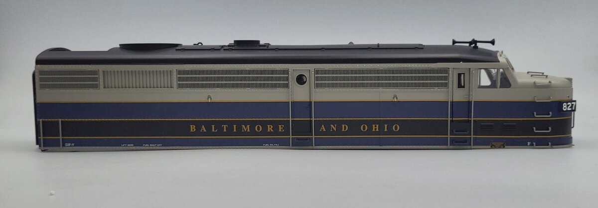 Lionel 81509-2 Baltimore & Ohio Non-Powered FA-2 A Unit Diesel Body Shell #827