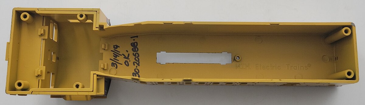 MTH 20-220588-1 O Gauge Union Pacific SW-9 Diesel Switcher Shell w/o Trim #1874