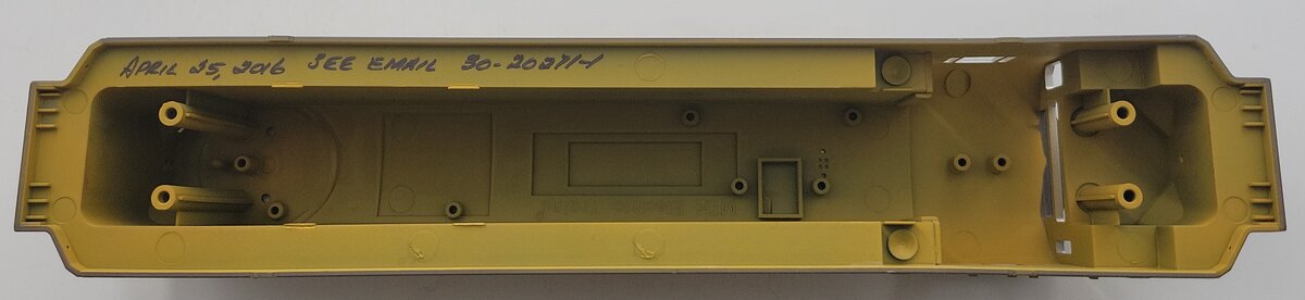 MTH 30-202710-1 RS-27 Union Pacific Diesel Body Shell without Trim # 676