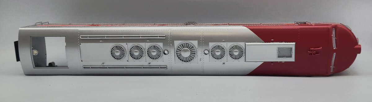 Lionel 81226-2 Rock Island E8 Powered A Unit Diesel Locomotive Body Shell #647