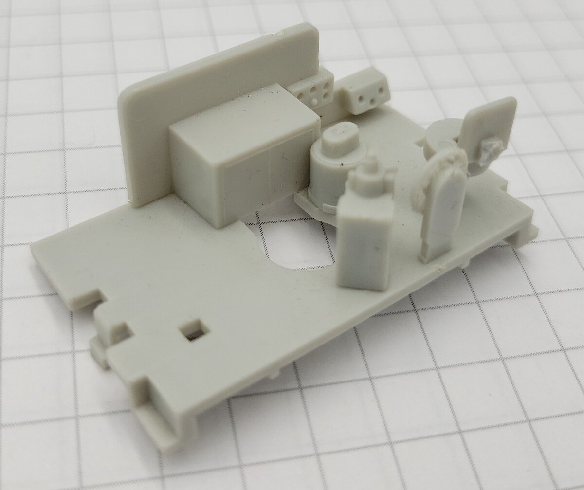 S-Helper 653-13-CAB Assembled Unpainted Switcher Control Cab