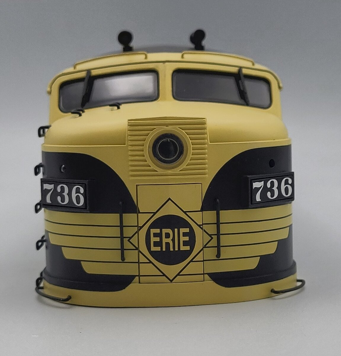 Lionel 81512-7 Erie FA-2 Unpowered Diesel Locomotive Body Shell #736