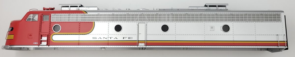 Lionel 81221-2 Santa Fe E8 Diesel Locomotive Body Shell #87
