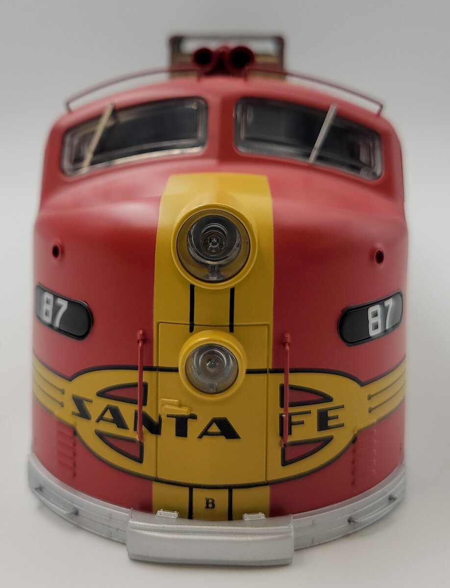Lionel 81221-2 Santa Fe E8 Diesel Locomotive Body Shell #87