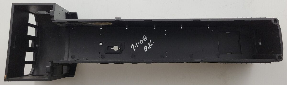 MTH 20-2839-1 Northern Pacific Alco S-2 Diesel Switcher Shell without Trim