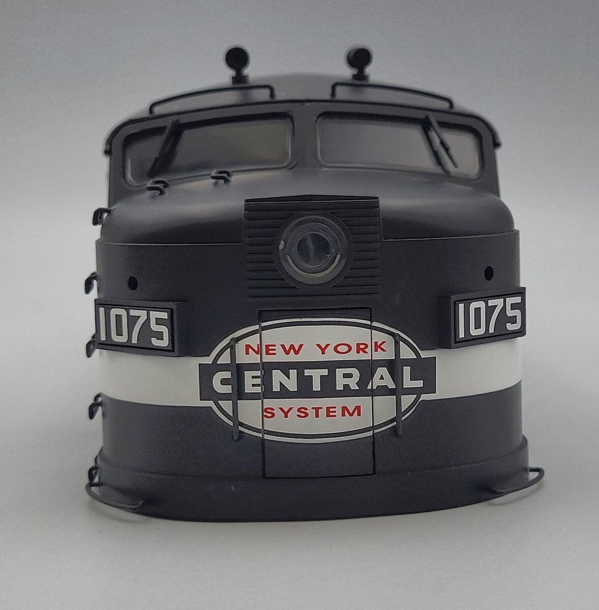 Lionel 81517-2 New York Central FA-2 Powered Diesel Locomotive Shell #1075