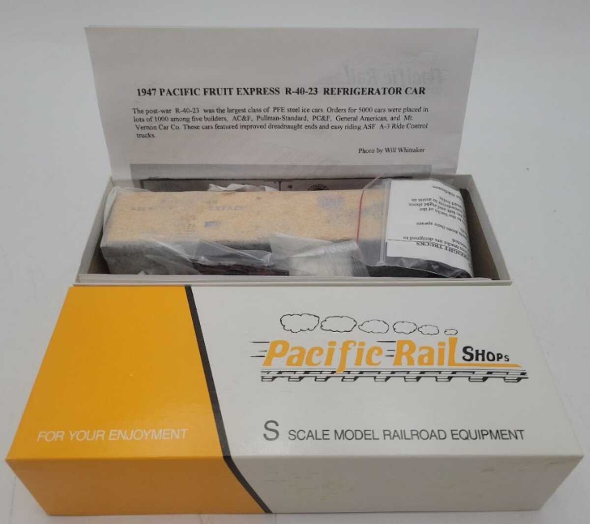 Pacific Rail 74224 S Scale Chicago Burlington & Quincy Refrigerator Car Kit