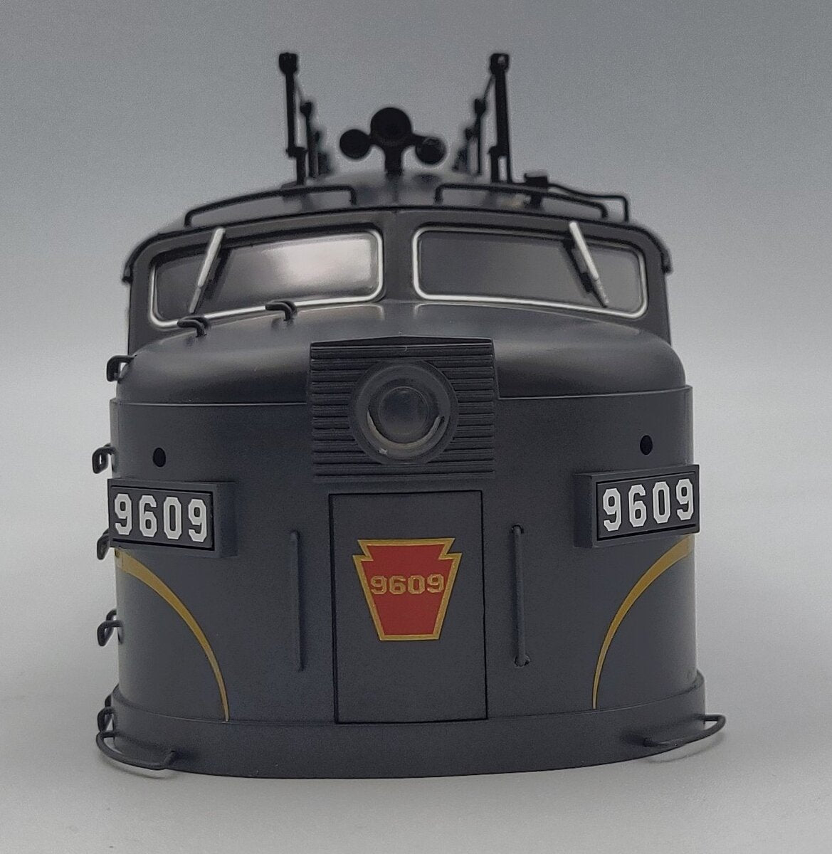 Lionel 81521-7 PRR FA-2 Unpowered A Unit Diesel Locomotive Body Shell #9609