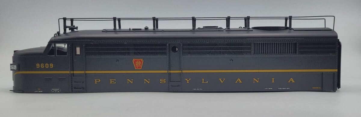 Lionel 81521-7 PRR FA-2 Unpowered A Unit Diesel Locomotive Body Shell #9609