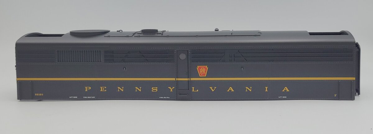 Lionel 81533-2 PRR FB-2 B Unit Diesel Locomotive Body Shell #9610B