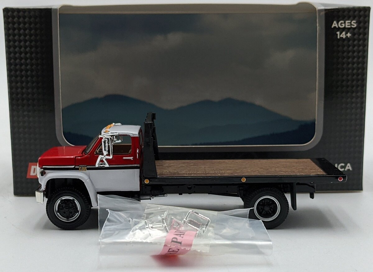 First Gear 60-0888 1:64 Chevrolet C65 W/Single Axle Flatbed White/Red