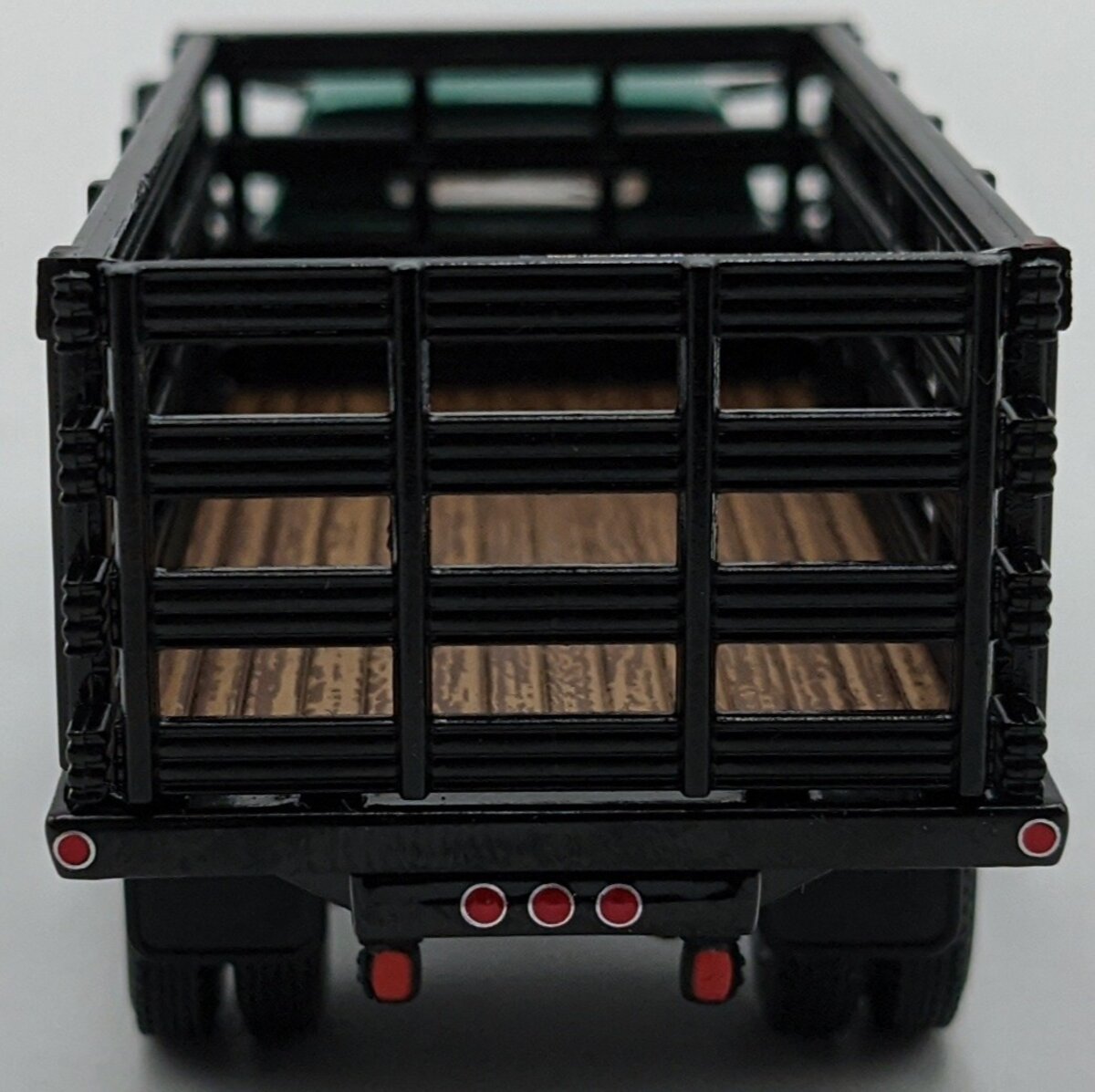 First Gear 60-0918 1:64 Chevrolet C65 Single Axle W/Stake Body Green