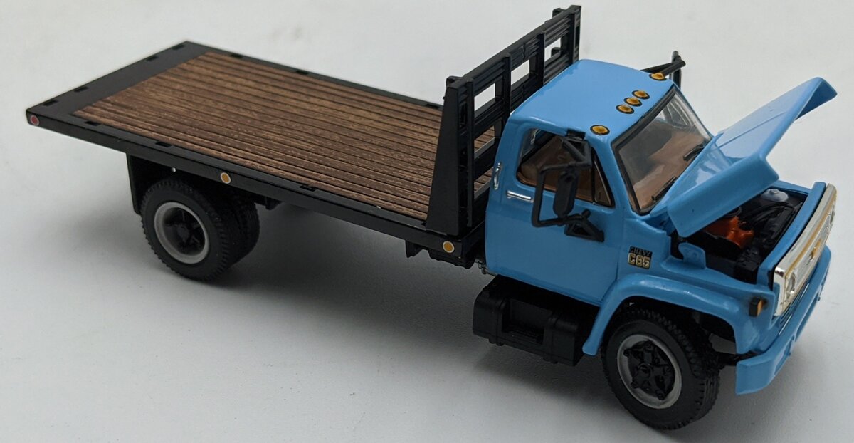 First Gear 60-0915 1:64 Chevrolet C65 Single Axle W/Flatbed Blue