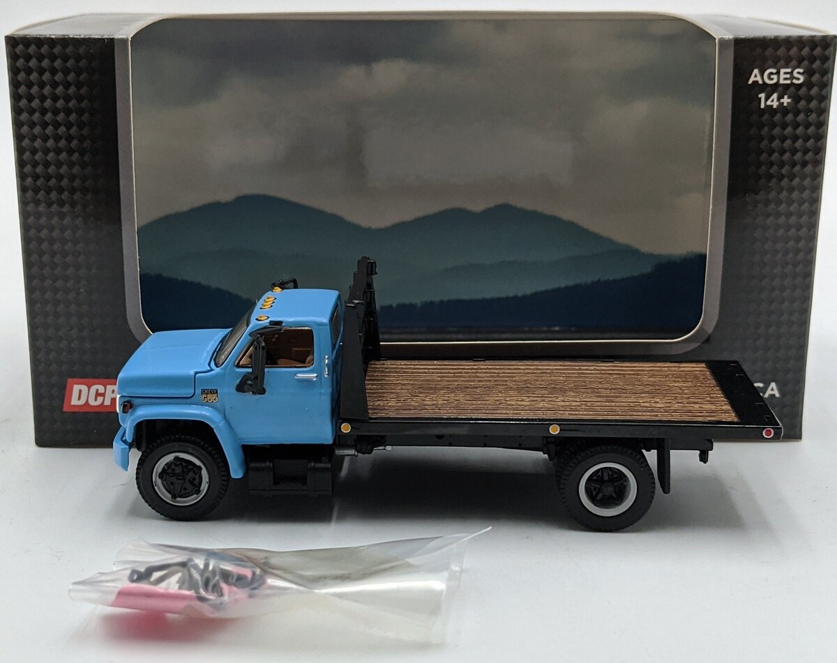First Gear 60-0915 1:64 Chevrolet C65 Single Axle W/Flatbed Blue