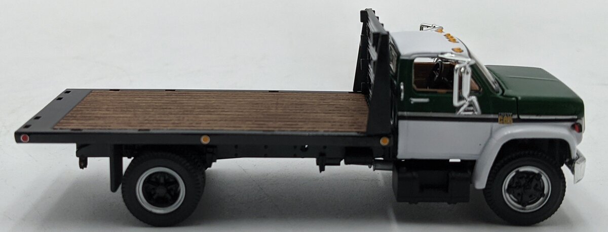 First Gear 60-1022 1:64 Chevrolet C65 W/Single Axle Flatbed White/Black