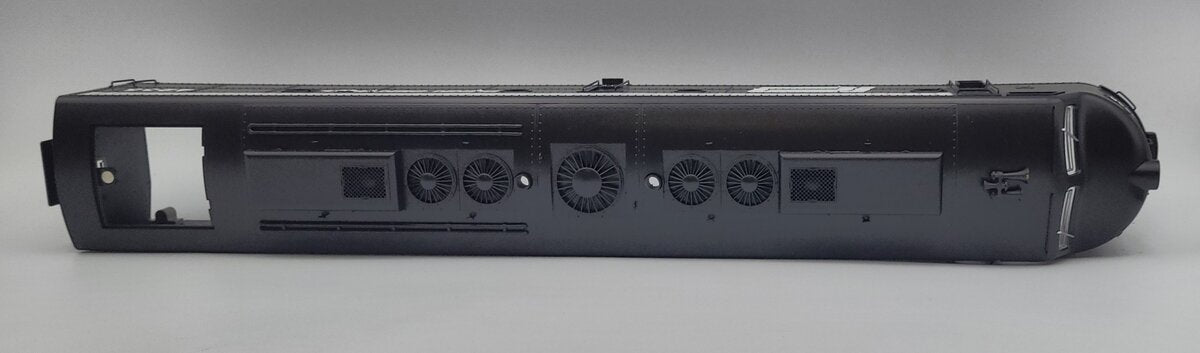 Lionel 81224-2 Penn Central E8 Unpowered A Unit Diesel Locomotive Shell #4235