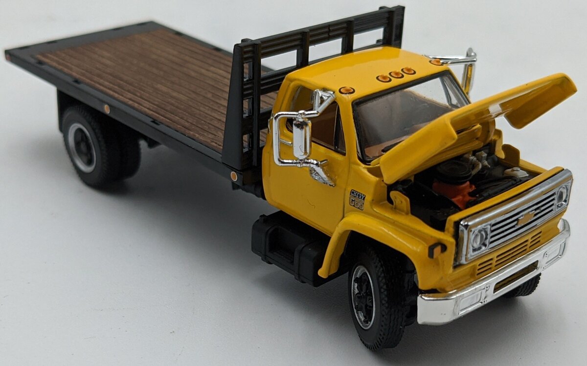 First Gear 60-0923 1:64 Chevrolet C65 W/Single Axle Flatbed Yellow/Black