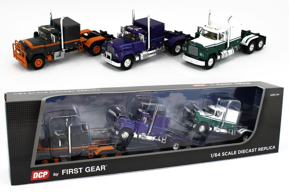 First Gear 60-1251 1:64 Scale Mack R Model Sleeper Trio Set