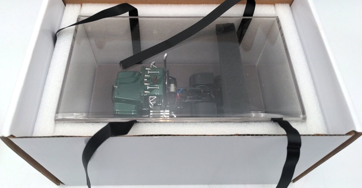 Fire Replicas 103-13 1:50 Mack RD688 SX 1987 Tandem Axle Tractor - Green/Black