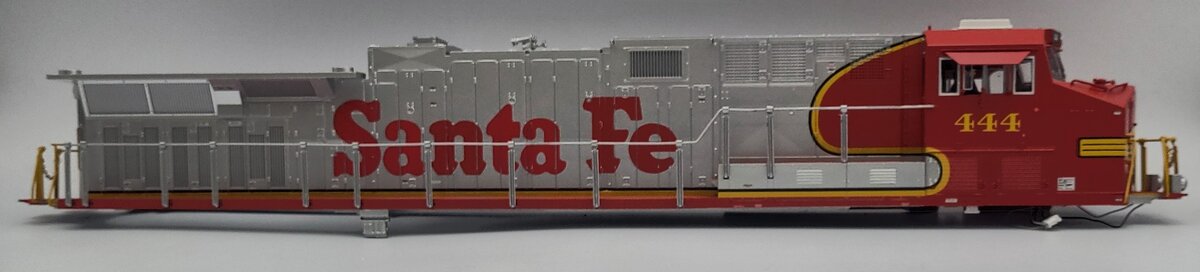 Lionel 82216-2 Santa Fe Warbonnet ES44AC Diesel Locomotive Body Shell #444