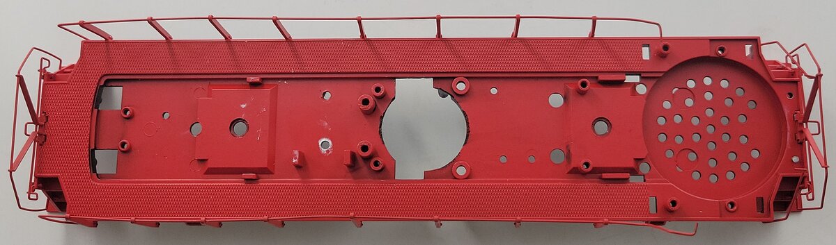 Lionel 82118-34 Red Diecast Gulf, Mobile and Ohio S2 Diesel Switcher Frame #1001