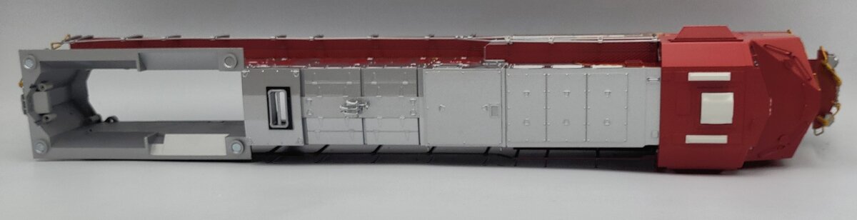Lionel 82215-2 Santa Fe Warbonnet E44AC Diesel Locomotive Body Shell #440