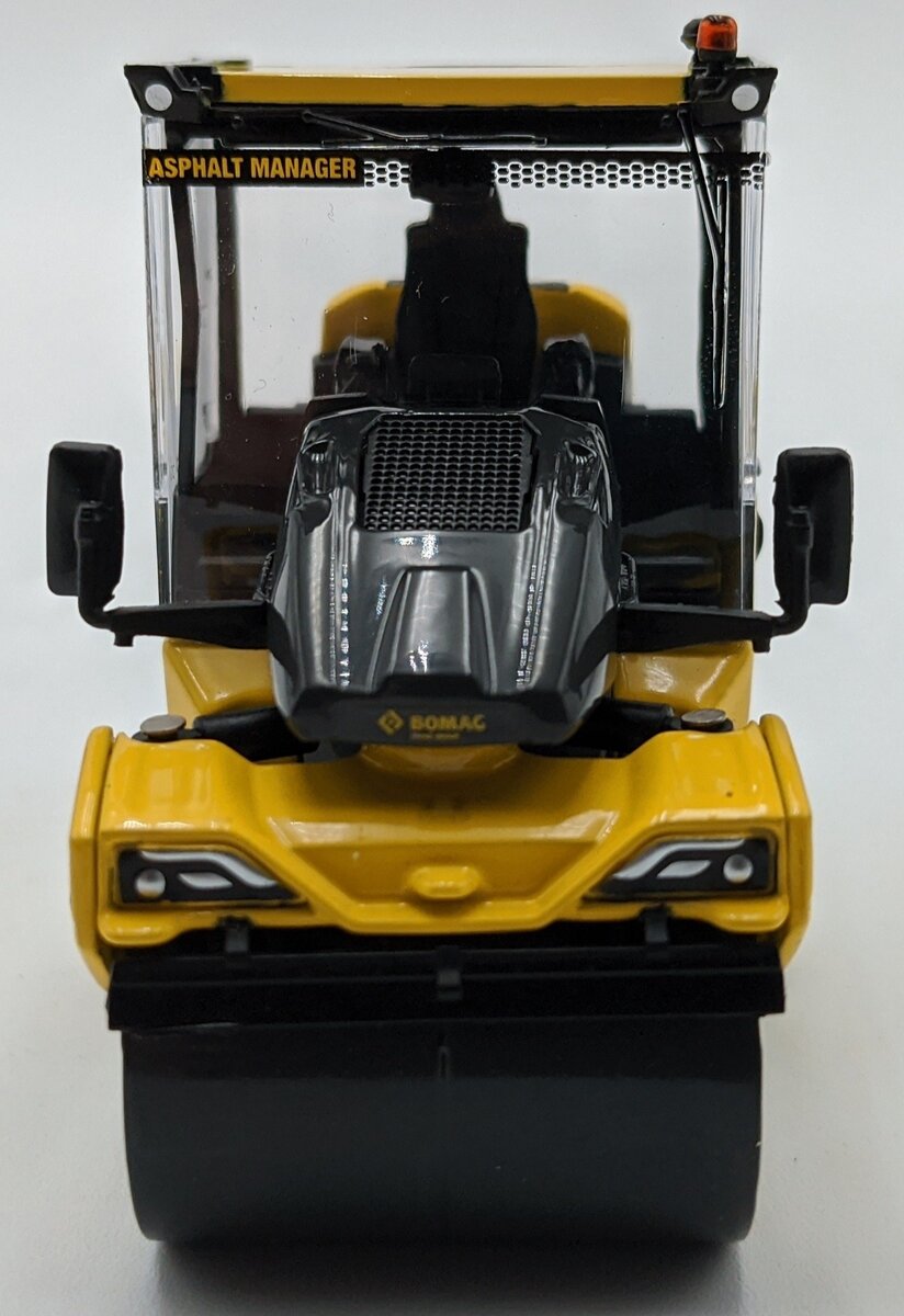 Bymo 42471 1:50 Bomag BW174AP-5 Asphalt Roller