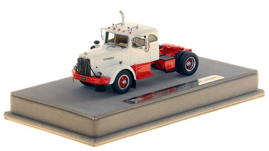 Fire Replicas 068-3 1:50 1954 Autocar DC-100T Intergral Sleeper White & Red