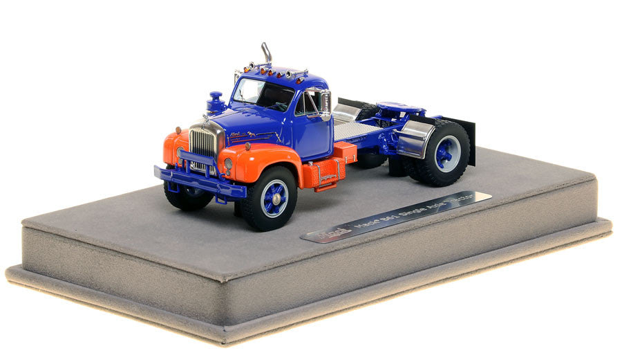 Fire Replicas 101-5 1:50 Mack B61 Single Axel Tractor Blue & Orange